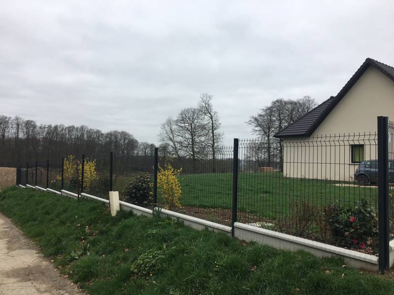 Vente et installation de clôtures en acier rigide Treillis soudé sur Yvetot