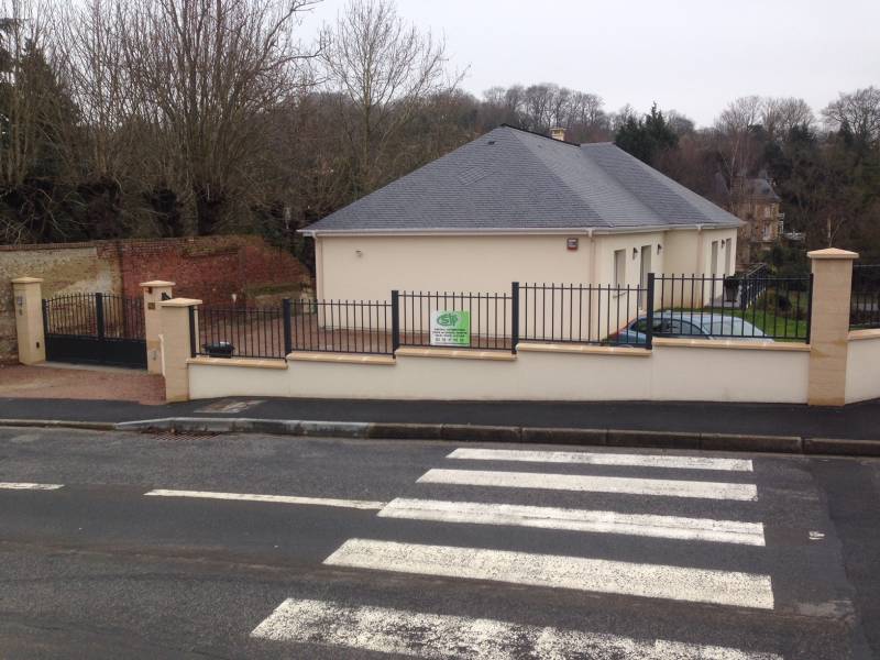 Vente et installation de clôture en aluminium sur muret à Le Havre