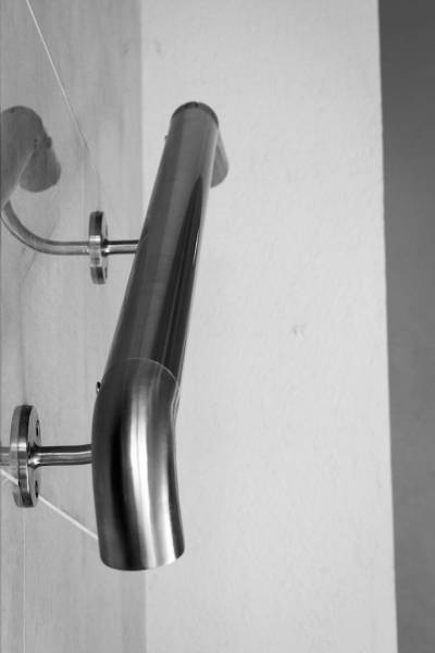 Pose de main courante en aluminium pour bailleur social proche Montivilliers